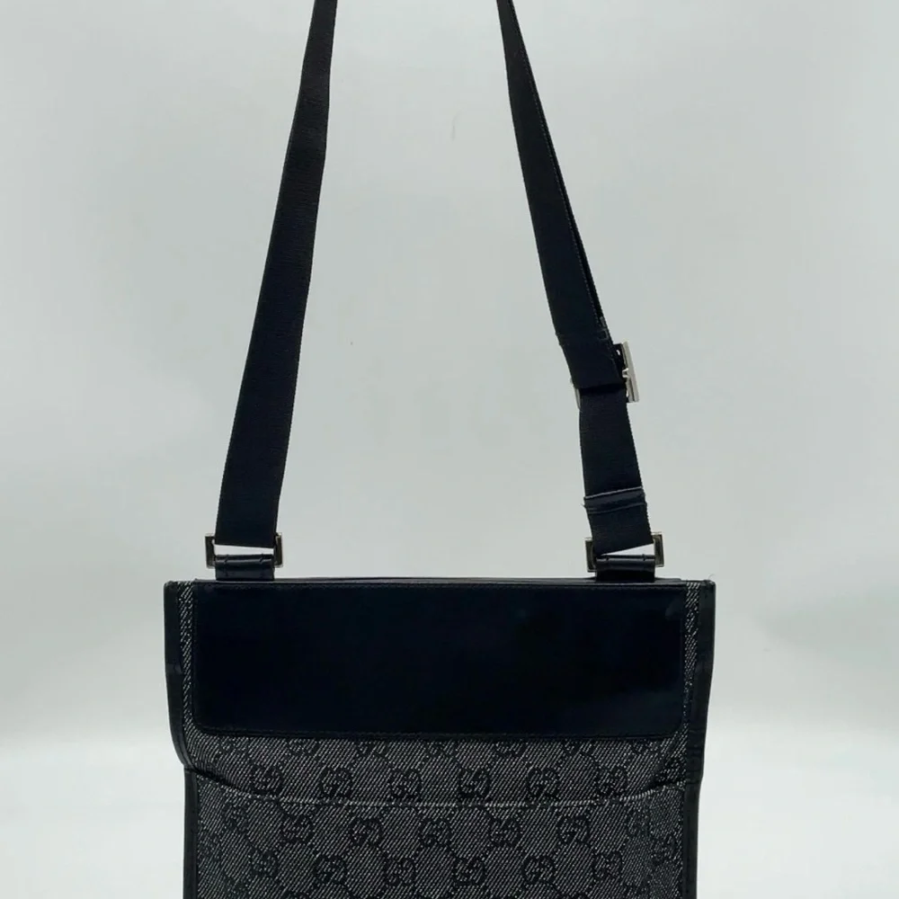 Auth Gucci GG Canavs x Leather Black  SV Sacoche Shoulder Bag